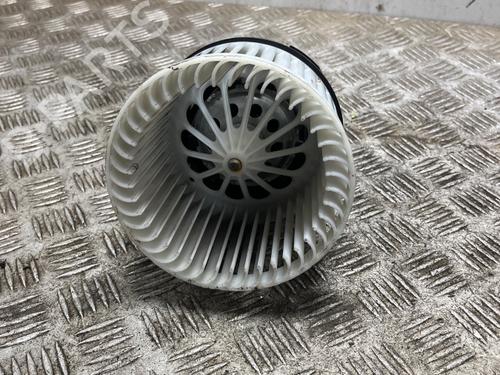 Used Heater blower motor Heater blower motor PEUGEOT 308 II (LB_, LP_, LW_, LH_, L3_) 1.6 BlueHDi 120 (120 hp) 40453404 40453404