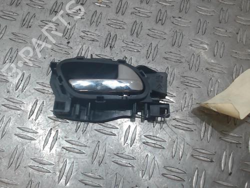 Used Front right interior door handle Front right interior door handle 37352272 37352272