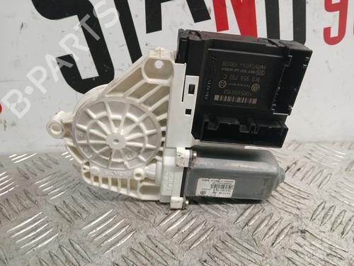 Right front window motor VW GOLF V (1K1) | BP37368881E20 - Image 3