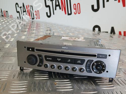 Used Radio Radio 37367579 37367579