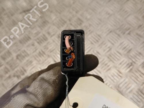 Used Right front window switch Right front window switch DACIA LOGAN (LS_) 1.5 dCi (LS0K) (68 hp) 39992995 39992995