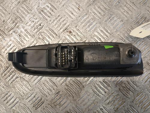 left-front-window-switch-renault-clio-iii-br01-cr01-2005-2006-2007-2008-2009-2010-2011-2012-2013-2014-37375842 main image