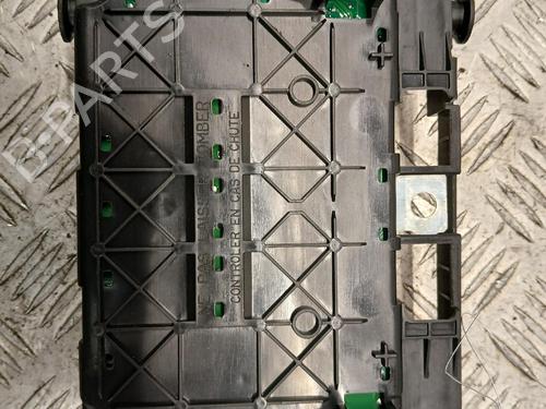 Used Fuse box Fuse box 39426310 39426310