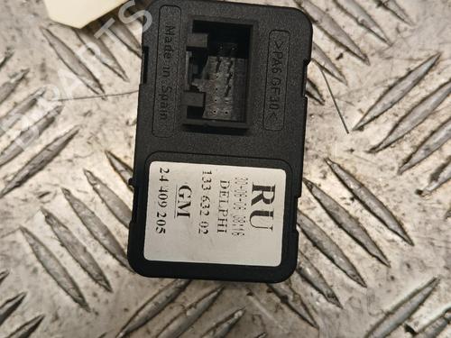 Left front window switch OPEL CORSA C (X01) 1.3 CDTI (F08, F68) | BP39606872I27 - Image 3