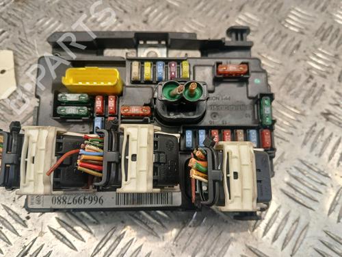Used Fuse box Fuse box 38596117 38596117