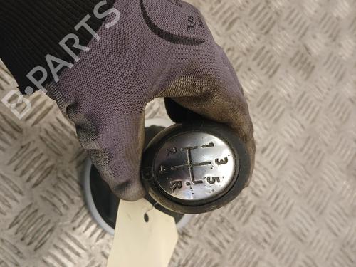shift-knob-renault-clio-iii-br01-cr01-2005-2006-2007-2008-2009-2010-2011-2012-2013-2014-39520063 main image