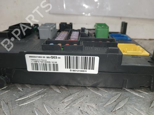 Used Fuse box Fuse box 37364828 37364828