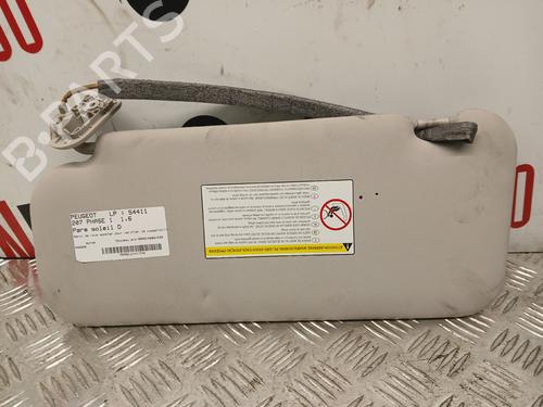Used Right sun visor Right sun visor 37371174 37371174
