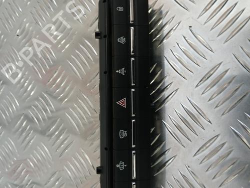 Warning switch PEUGEOT 5008 (0U_, 0E_) 2.0 HDi 150 / BlueHDi 150 | BP37367221I22 - Image 3