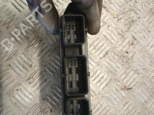 engine-control-unit-ecu-renault-twingo-ii-cn0_-2007-37375841 main image