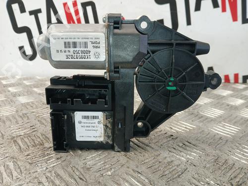 Right front window motor VW GOLF V (1K1) | BP37368655E20 - Image 4