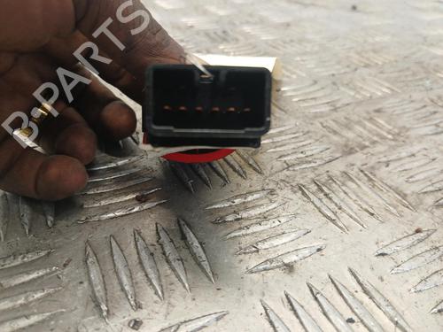 Warning switch HYUNDAI i20 I (PB, PBT) 1.2 | BP37604368I22 - Image 2