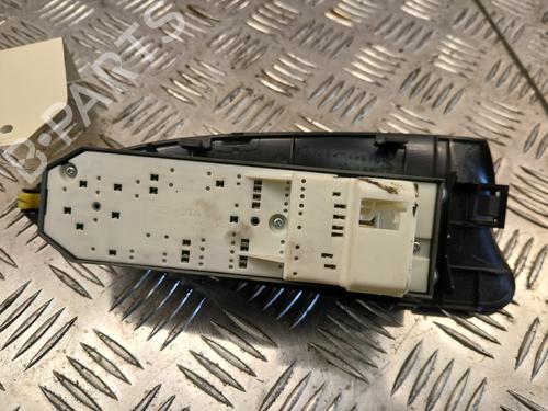 Used Left front window switch Left front window switch 37373454 37373454