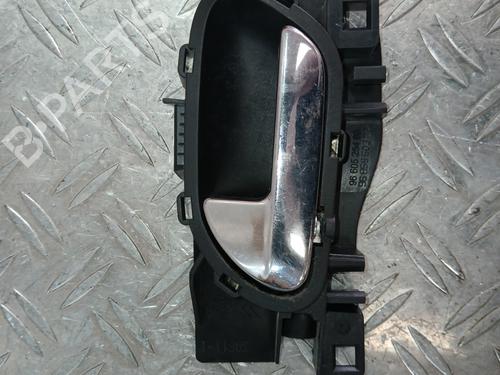 Used Front left interior door handle Front left interior door handle 37365269 37365269
