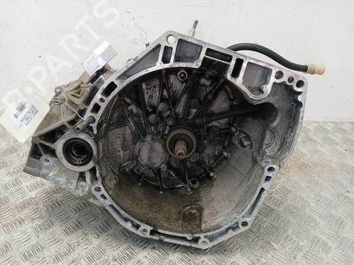 gearbox-renault-megane-iv-hatchback-b9amn_-2015-37367124 main image
