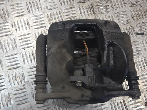 right-front-brake-caliper-mercedes-benz-a-class-w176-2012-2013-2014-2015-2016-2017-2018-37374730 main image
