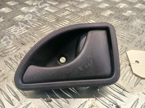 Used Front right interior door handle Front right interior door handle 37371856 37371856