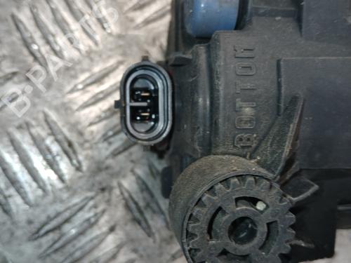 Used Right front fog light Right front fog light 37371881 37371881
