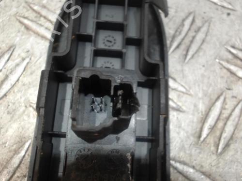 Used Right front window switch Right front window switch 37352147 37352147