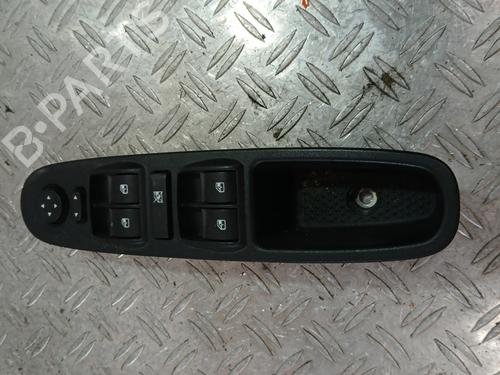 left-front-window-switch-fiat-punto-199_-2012-37365003 main image