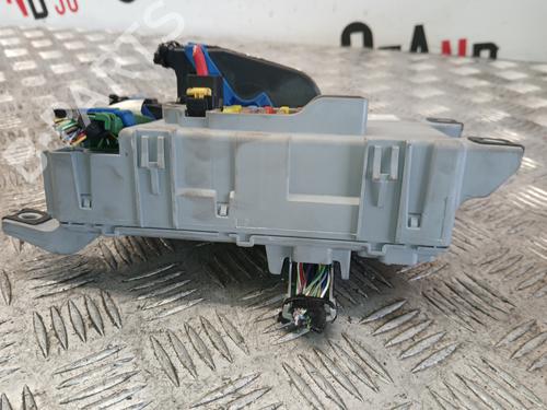 Used Fuse box Fuse box 37371429 37371429