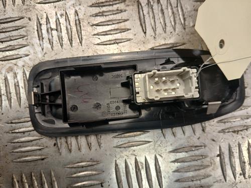 Used Right front window switch Right front window switch 37374668 37374668