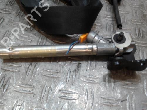 front-right-seatbelt-renault-megane-iii-hatchback-bz01_-b3_-2008-37352970 main image