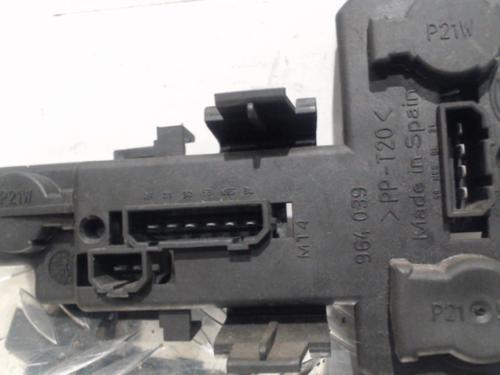 Lampeholder Lampeholder SEAT IBIZA II (6K1) [1993-2002] 37352913 37352913