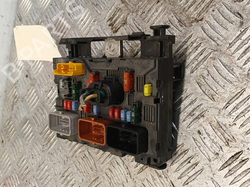 Fuse box CITROËN C2 (JM_) 1.4 HDi | BP37374928E1 - Image 3