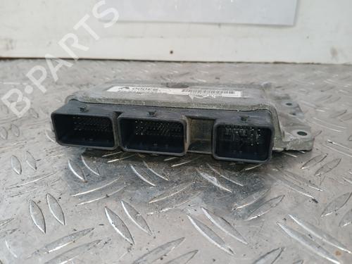 engine-control-unit-ecu-renault-clio-iii-br01-cr01-2005-2006-2007-2008-2009-2010-2011-2012-2013-2014-37364675 main image