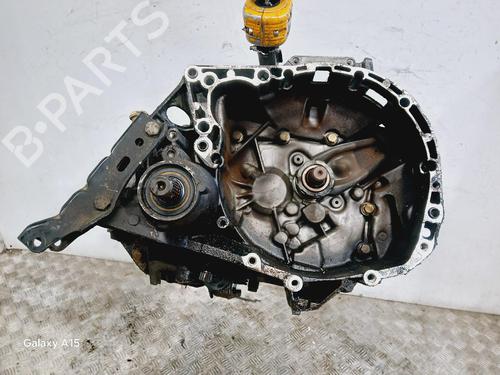 Used Gearbox Gearbox RENAULT RAPID Box Body/MPV (F40_, G40_) 1.9 D (F40R) (54 hp) 40152984 40152984