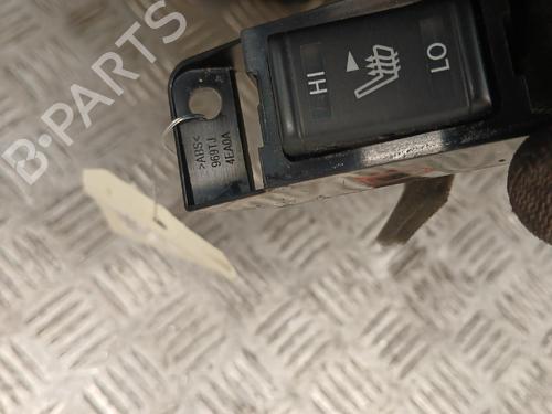 Used Switch Switch NISSAN QASHQAI II (J11, J11_) 1.2 DIG-T (115 hp) 40253111 40253111