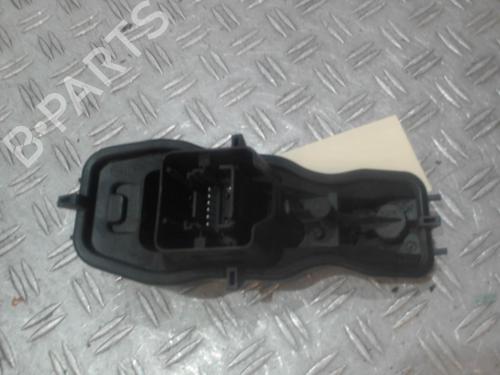 lamp-holder-renault-grand-scenic-ii-jm01_-2004-2005-2006-2007-2008-2009-37352164 main image