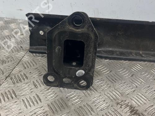 Used Front bumper reinforcement Front bumper reinforcement 39552023 39552023