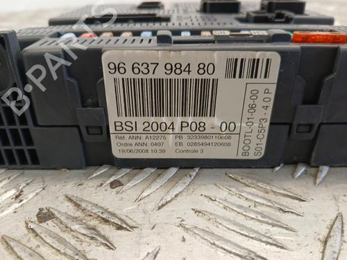 Used Fuse box Fuse box 38548571 38548571