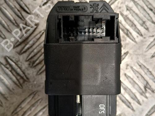 Used Left front window switch Left front window switch PEUGEOT 206 SW (2E/K) 1.4 HDi (68 hp) 39993011 39993011