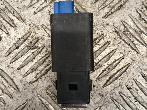 Used Electronic module Electronic module PEUGEOT 308 SW III (FC_, FJ_, FR_, F4_, FN_) PureTech 136 (FRHPYC) (136 hp) 39749960 39749960