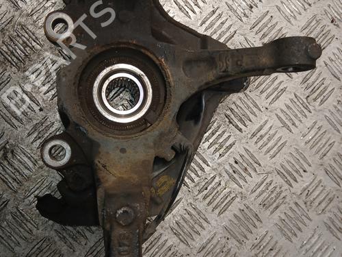 Fusee links voor Fusee links voor FIAT GRANDE PUNTO (199_) 1.9 D Multijet (120 hp) 37370582 37370582