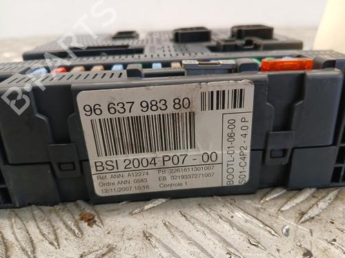 Used Fuse box Fuse box 38705823 38705823