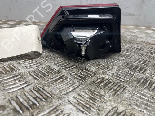right-tailgate-light-renault-clio-iv-bh_-2012-2013-2014-2015-2016-2017-2018-2019-2020-2021-39729826 main image