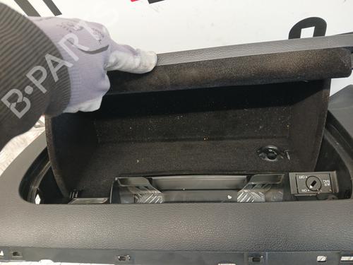 Vano posta oggetti Vano posta oggetti VW GOLF V (1K1) [2003-2010] 37372984 37372984