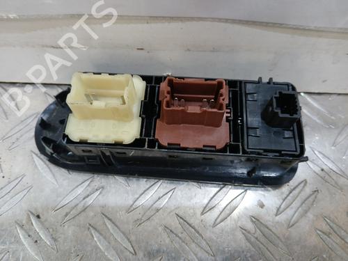 left-front-window-switch-dacia-duster-hs_-2010-2011-2012-2013-2014-2015-2016-2017-2018-37363749 main image