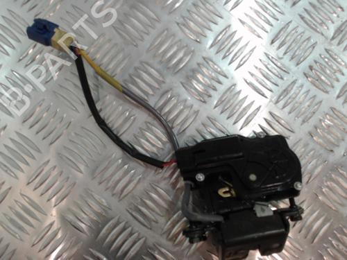 Bagklap lås Bagklap lås TOYOTA COROLLA Verso (ZER_, ZZE12_, R1_) 2.0 D-4D (CUR10_, CUR10R) (116 hp) 37351757 37351757
