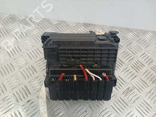 Used Fuse box Fuse box 37375470 37375470