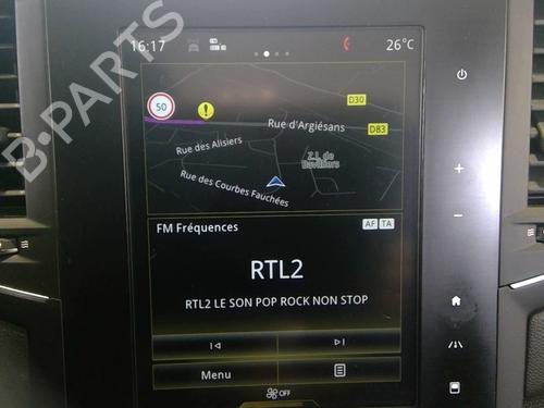 display-monitor-renault-megane-iv-hatchback-b9amn_-2015-37367115 main image