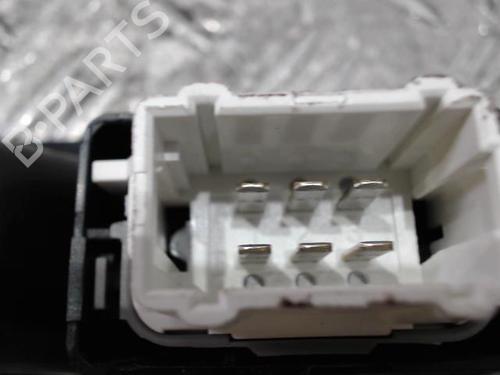 Mando elevalunas trasera derecho Mando elevalunas trasera derecho RENAULT SCÉNIC II (JM0/1_) 1.5 dCi (JM1F) (86 hp) 37357881 37357881