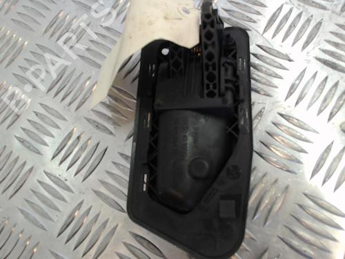 Maneta interior trasera izquierda Maneta interior trasera izquierda PEUGEOT 306 Hatchback (7A, 7C, N3, N5) [1993-2003] 37352666 37352666