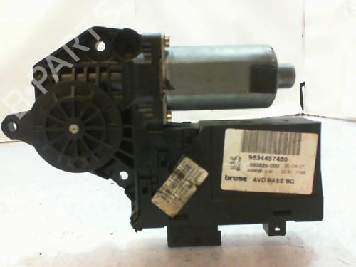 Used Right front window motor Right front window motor 37351122 37351122