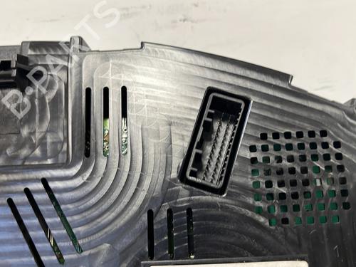 instrument-cluster-renault-megane-iii-hatchback-bz01_-b3_-2008-37372098 main image