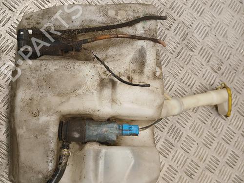 Used Windscreen washer tank Windscreen washer tank 39552061 39552061
